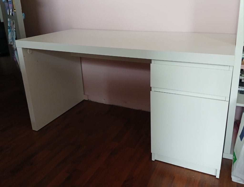 BUREAU IKEA MALM wit 140x65cm, Ophalen, Demontabel, Gebruikt, Schoolbureau
