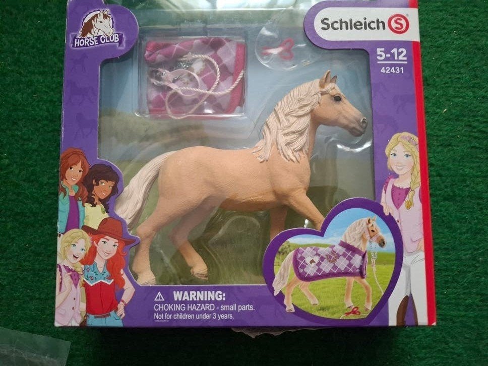 Schleich Horse Club Paard met Deken en Halster, Ophalen