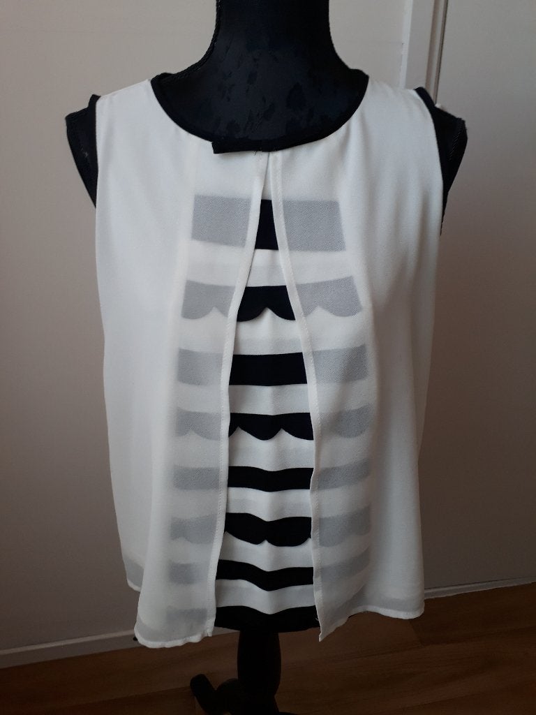 RINASCIMENTO chique top topje blouse maat M 38 zgan, Kleding | Dames, Tops, Maat 38/40 (M), Wit, Rinascimento, Ophalen of Verzenden