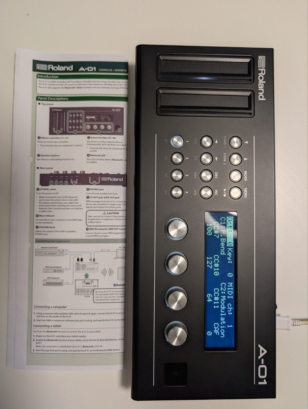 Roland Boutique A-01, Ophalen of Verzenden, Zo goed als nieuw, Roland, Met midi-aansluiting