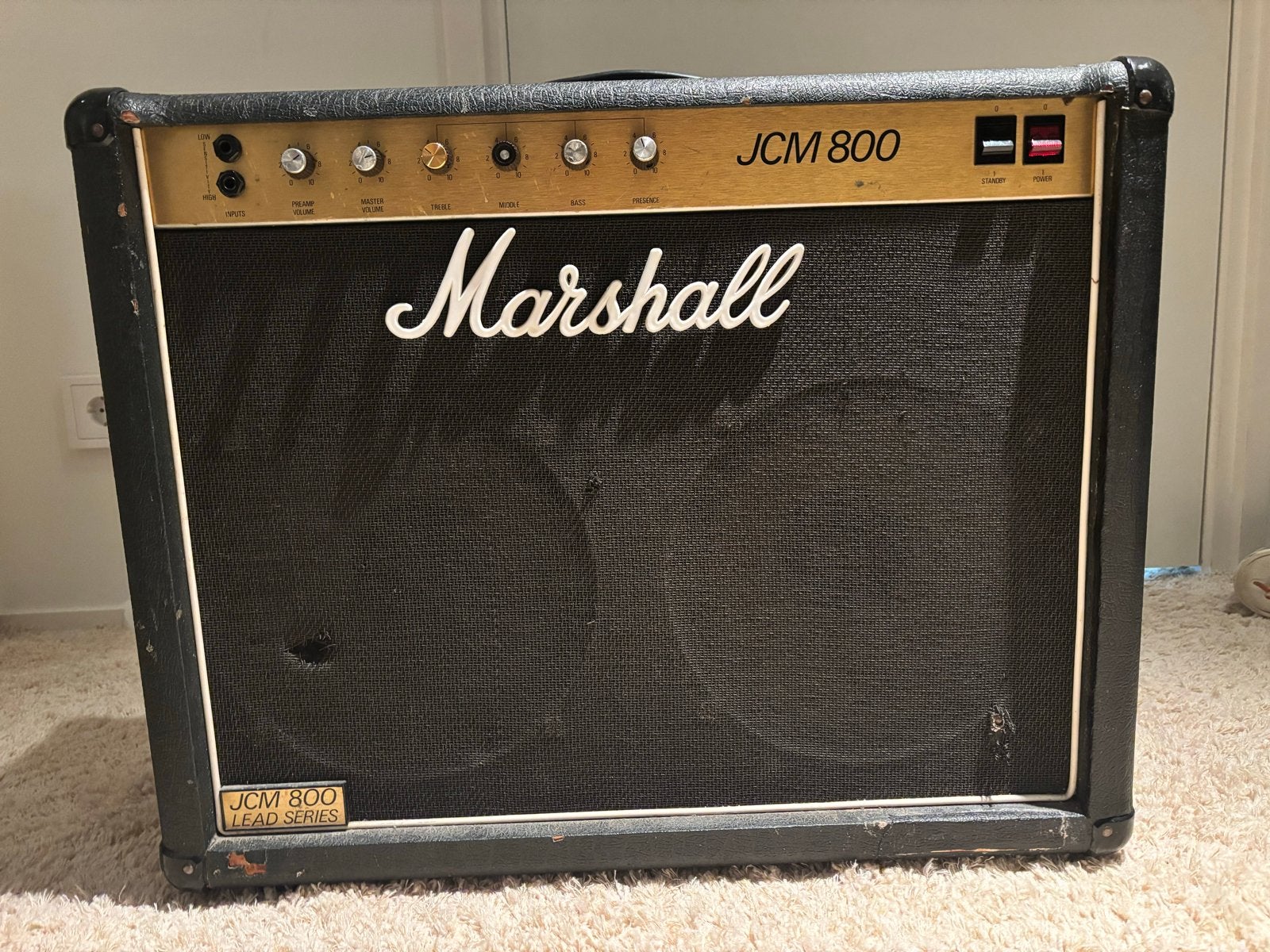 Marshall JCM 800 Lead Series Model 4104 50-Watt 2x12" Combo, Muziek en Instrumenten, Versterkers | Bas en Gitaar, Gebruikt, Gitaar