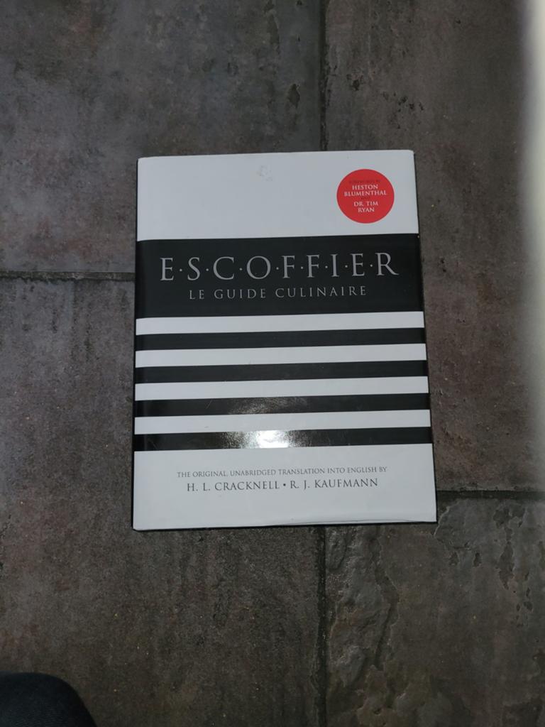 Escoffier le guide culinaire, Boeken, Ophalen of Verzenden, Zo goed als nieuw, Frankrijk