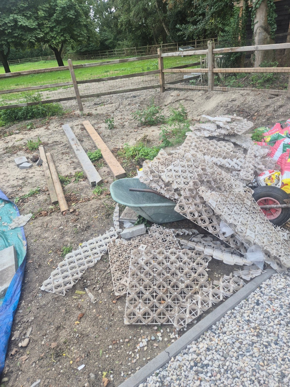 Gebruikte grasdallen/grastegels voor oprit of tuin heel veel, Ophalen