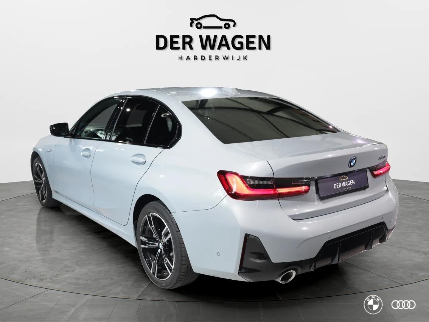 BMW 3-serie 330e M Sport 22KW / ACC / HEADUP / DODEHOEK / AU, Automaat, 1998 cc, Achterwielaandrijving, 4 cilinders