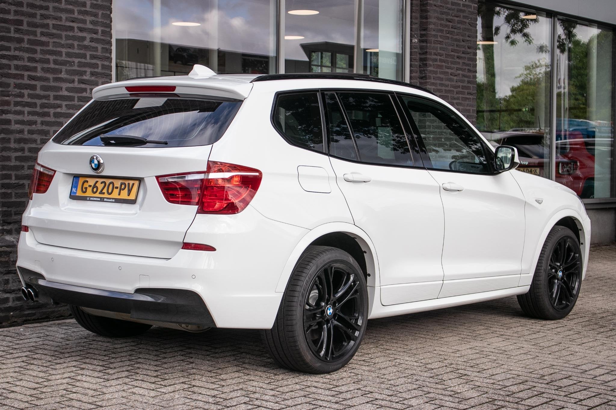 BMW X3 xDrive28i High Executive M-sport - Schuif/kanteldak |, Auto's, Gebruikt, 4 cilinders, 2000 kg, Wit