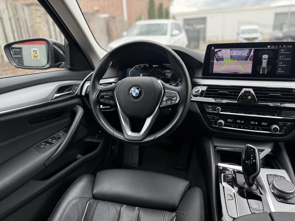 BMW 5-serie Touring 530e NL Auto comfort/laser/leder/Shadow, 1998 cc, Achterwielaandrijving, Gebruikt, 4 cilinders