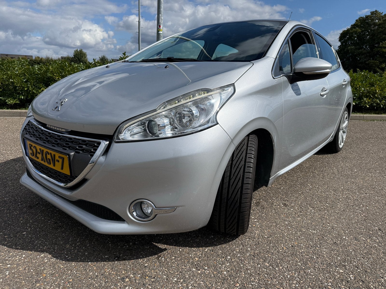 Peugeot 208 1.6 VTI 88KW/120PK 5-D 2012 Grijs, Voorwielaandrijving, Stof, Zwart, 4 cilinders