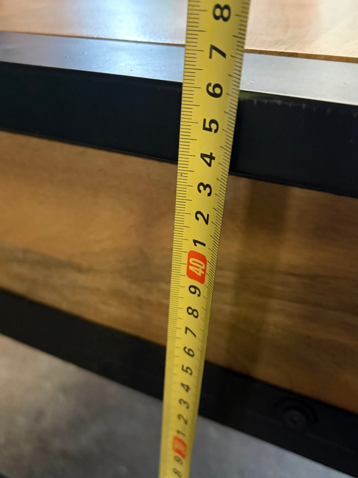 Salontafel van mangohout met metalen frame en lades, Gebruikt, 100 tot 150 cm, Overige houtsoorten, 50 tot 100 cm