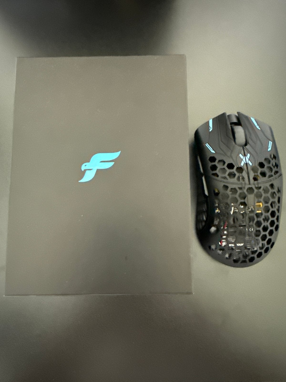 Finalmouse ULX Phantom Tiger Large - Nieuwstaat!, Computers en Software, Muizen, Ophalen, Muis, Gaming muis, Zo goed als nieuw