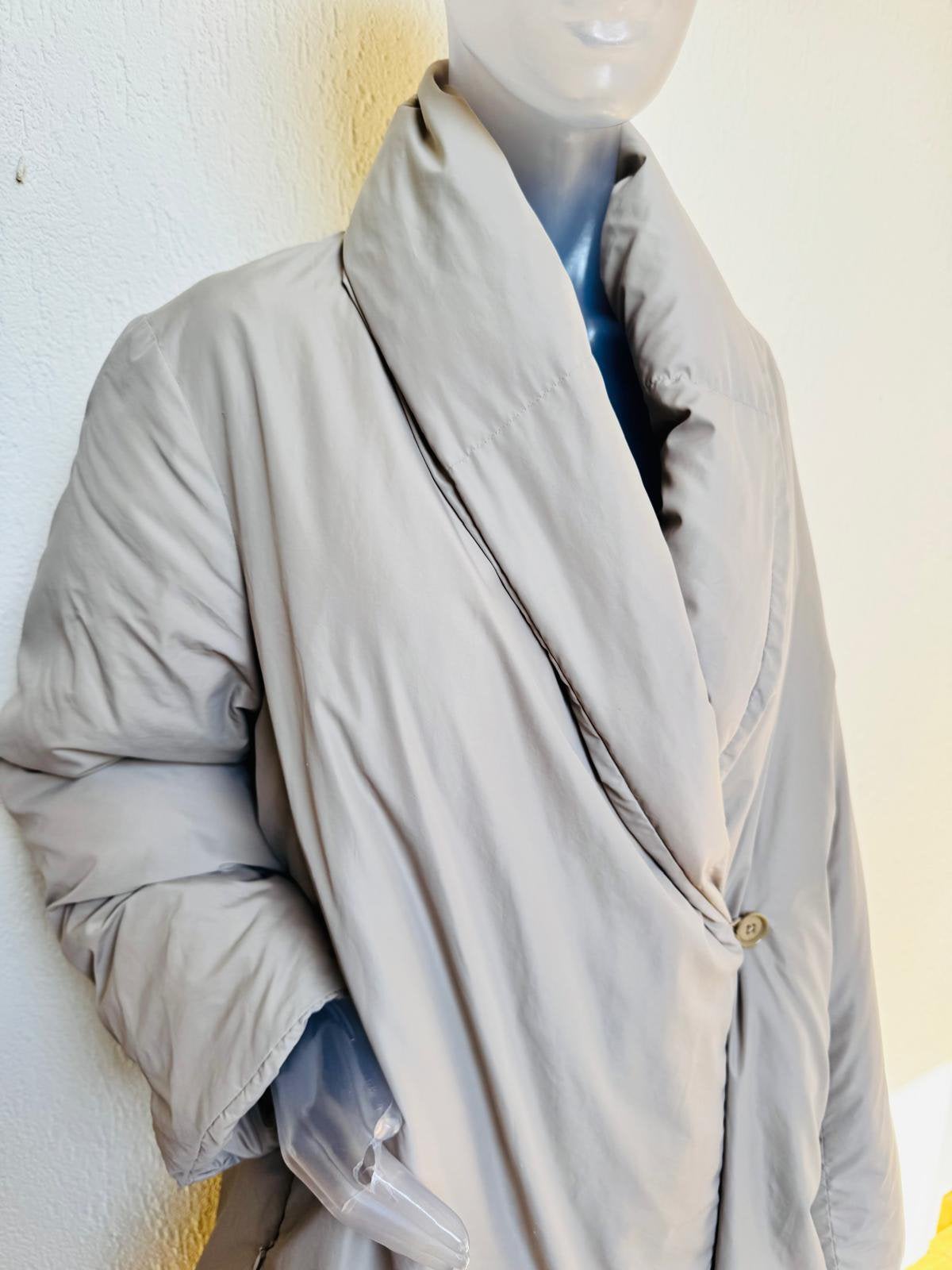 Max Mara beige dons jas - EU 36/38, Verzenden, Zo goed als nieuw, Maat 36 (S), Beige
