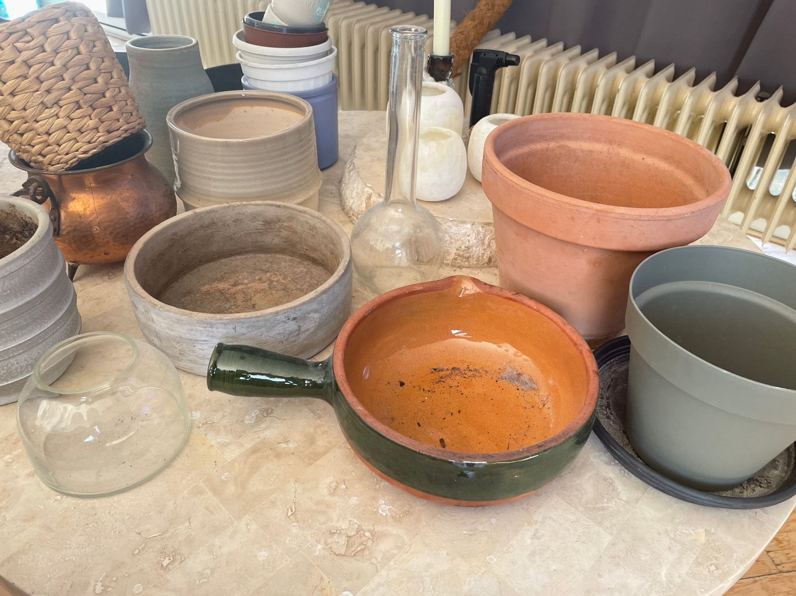 Plantenpotten + accessoires, Tuin en Terras, Bloempotten, Ophalen, Rond, Binnen, Zo goed als nieuw