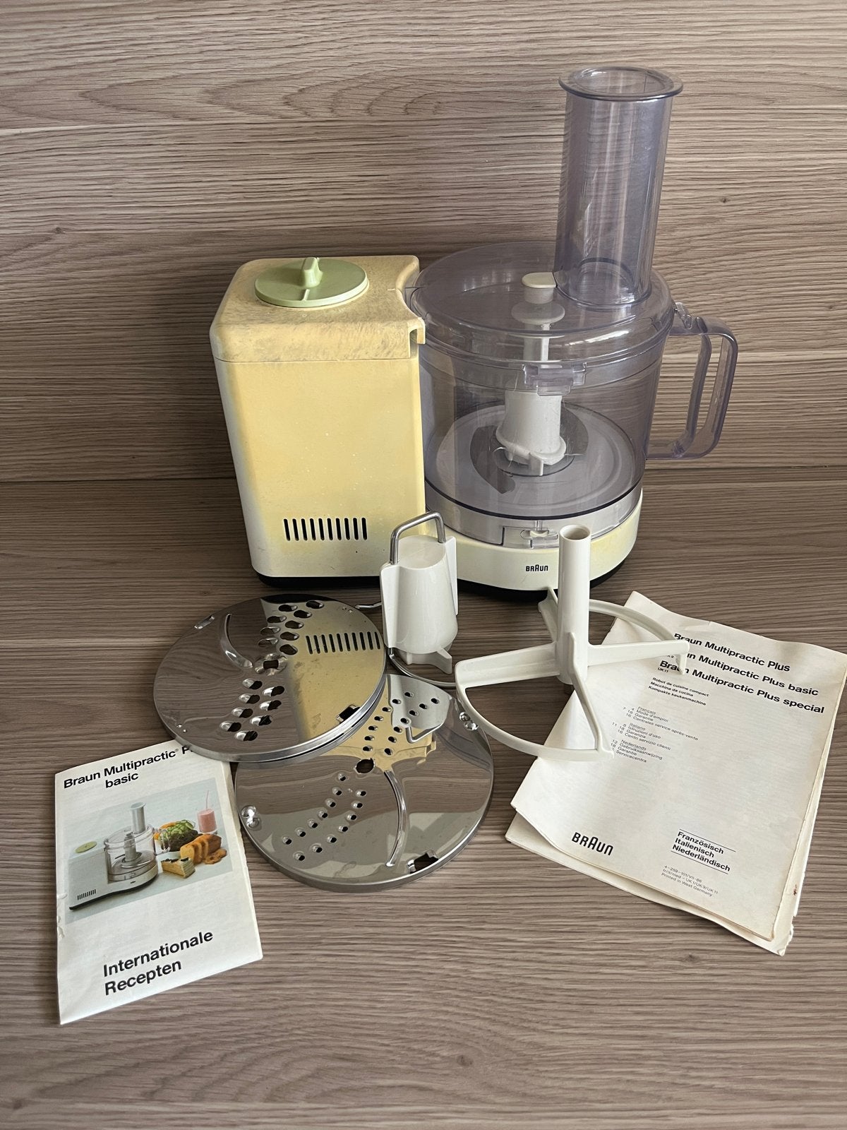 Braun Multiquick Plus foodprocessor met accessoires, 1 tot 2 liter, Verzenden, Gebruikt, 2 snelheden