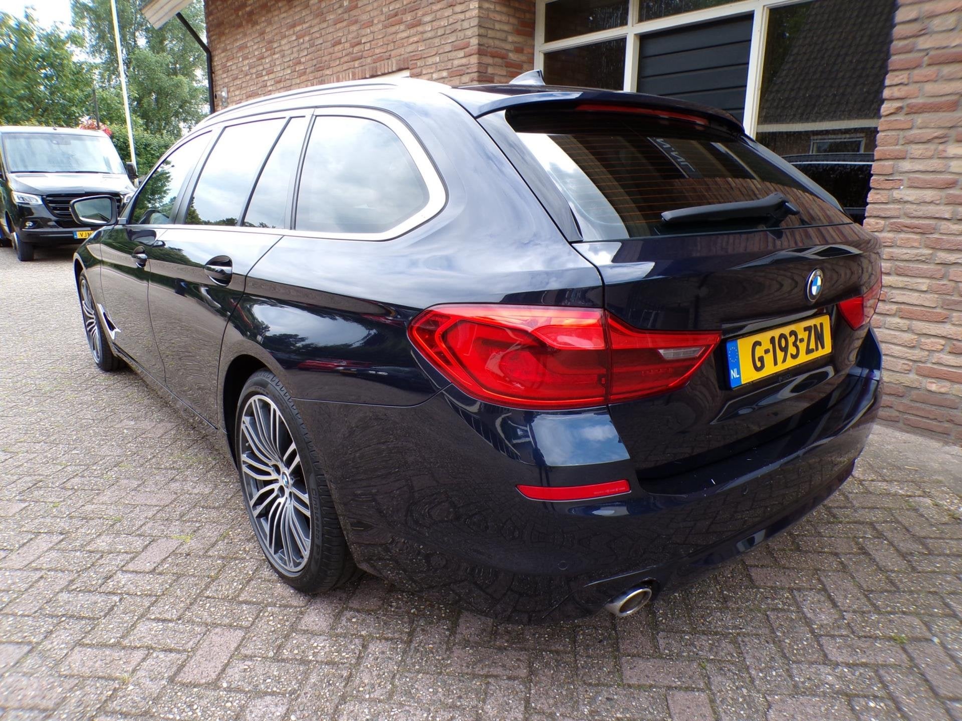 BMW 5-serie Touring 520i High Executive Edition Incl BTW, Auto's, BMW, Automaat, 1998 cc, Achterwielaandrijving, 4 cilinders