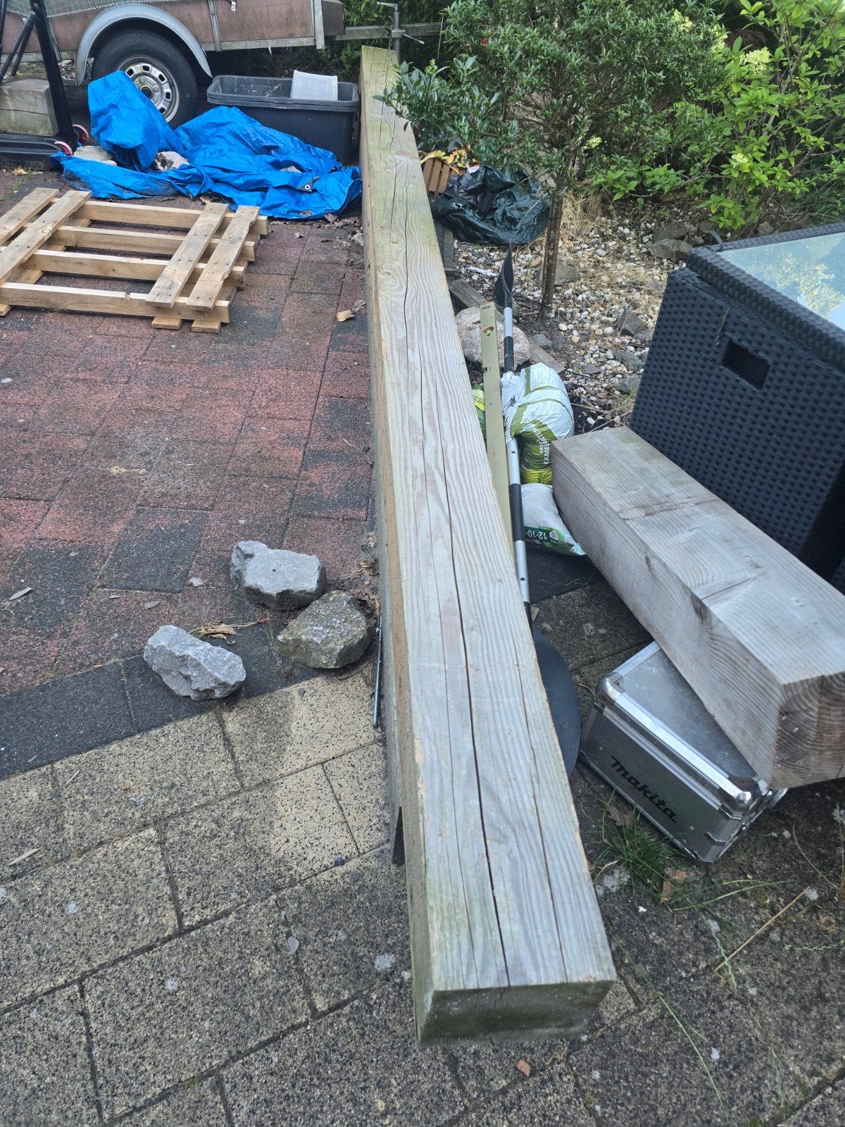 2 zware tuinbalken 400x20x20 cm - Nieuwstaat, Tuin en Terras, Palen, Balken en Planken, Ophalen, Zo goed als nieuw, 250 cm of meer