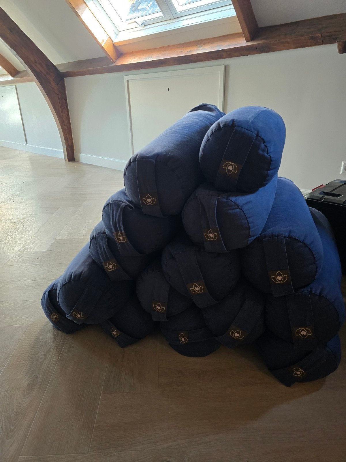 15 blauwe bolster yogakussens - Zo goed als nieuw, Ophalen, Zo goed als nieuw, Yoga-accessoire
