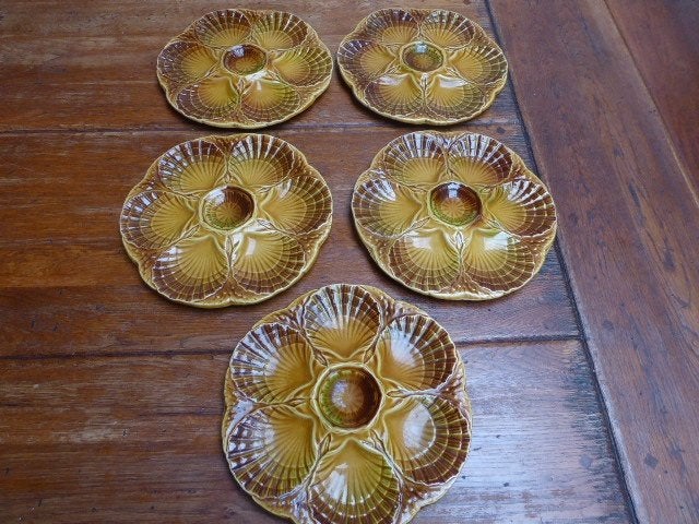 5 keramiek coquilles- of oesterborden Sarreguemines