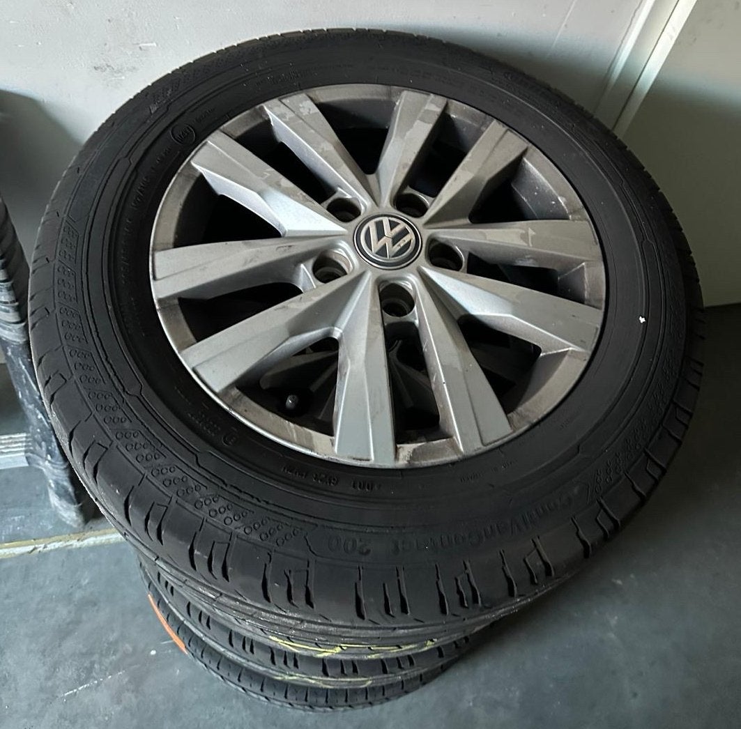 Originele VW Transporter 17 inch velgen + zomerbanden (2024), Ophalen, Banden en Velgen, 17 inch, 235 mm
