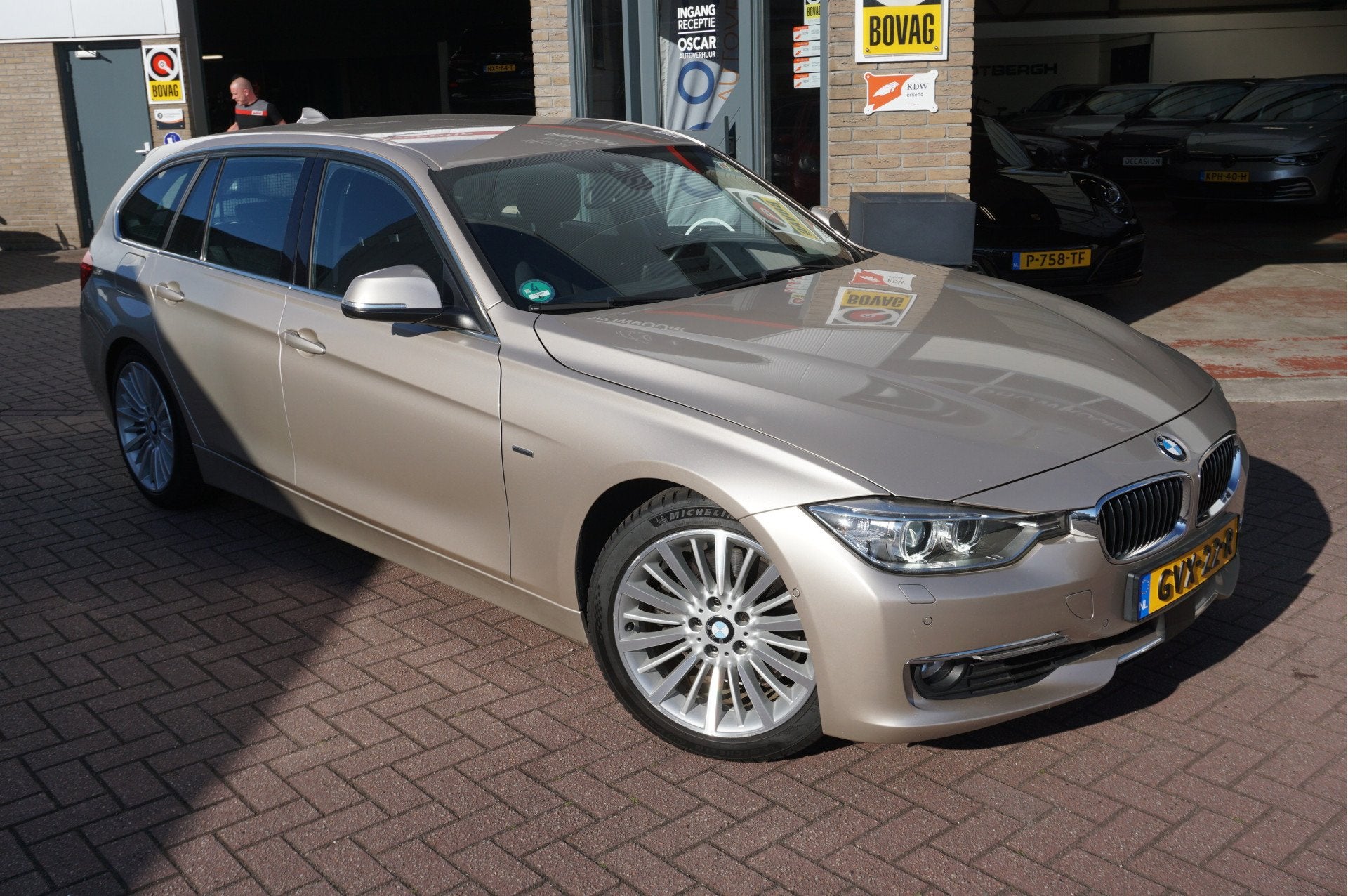 BMW 3 Serie Touring 328I Luxury Line Automaat (bj 2013), Auto's, BMW, Automaat, Gebruikt, Zwart, 4 cilinders
