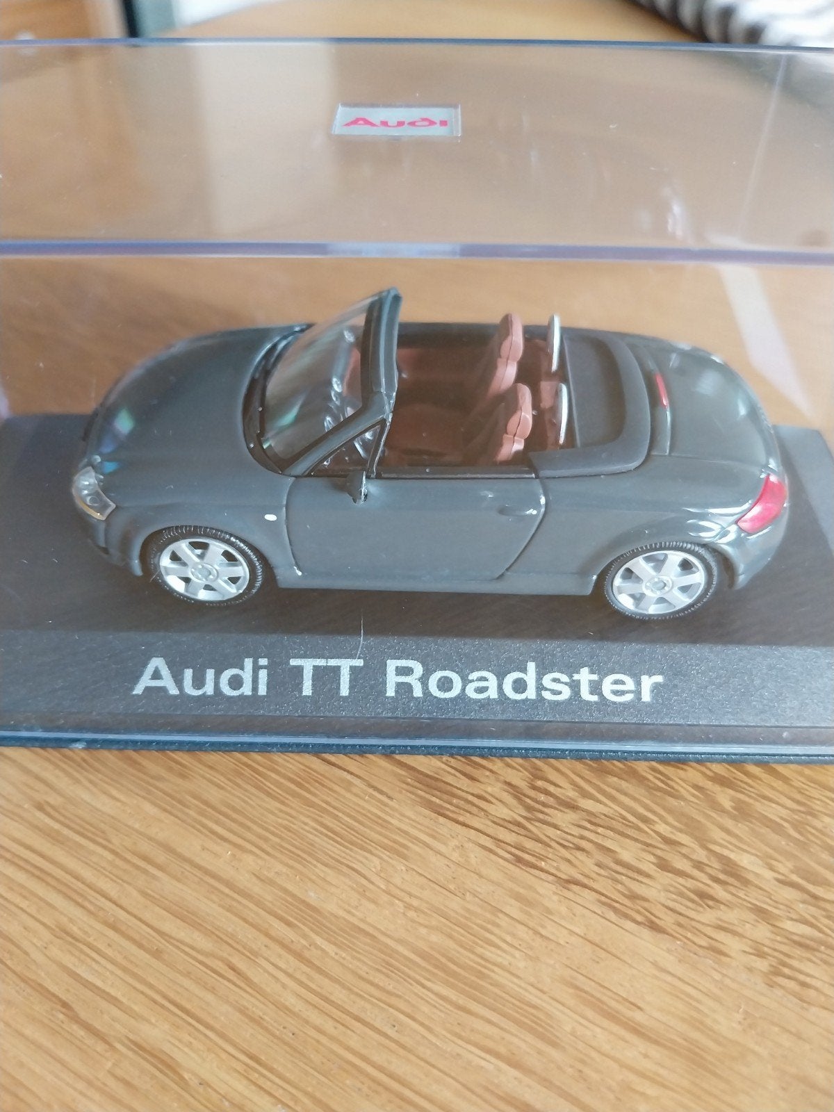 Audi TT Roadster 1:43 minichamps., Ophalen of Verzenden, Zo goed als nieuw, Auto, MiniChamps
