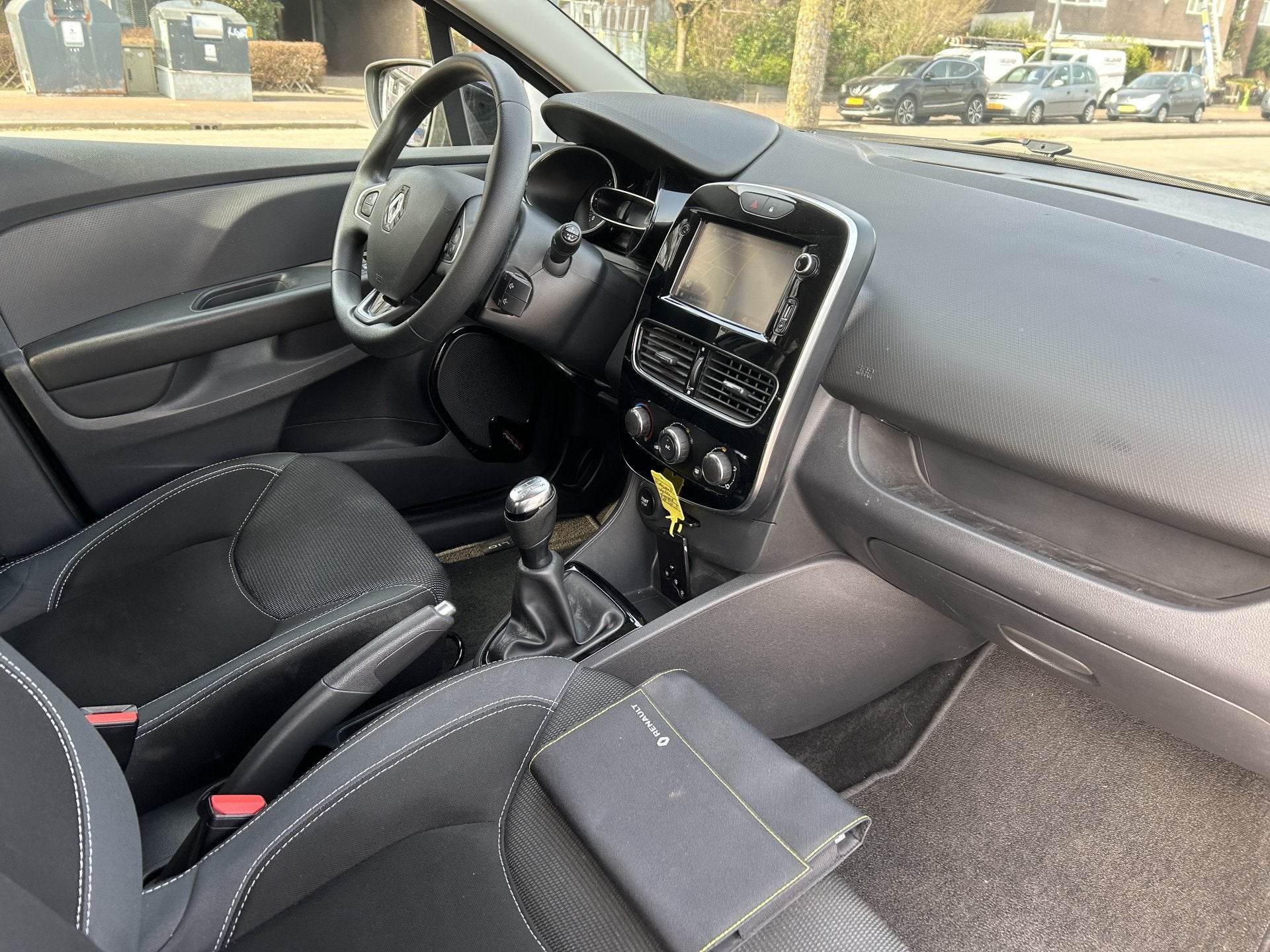 Renault Clio Estate 0.9 TCe Zen navigatie airco/ecc apk, Auto's, Voorwielaandrijving, 1063 kg, Gebruikt, 580 kg