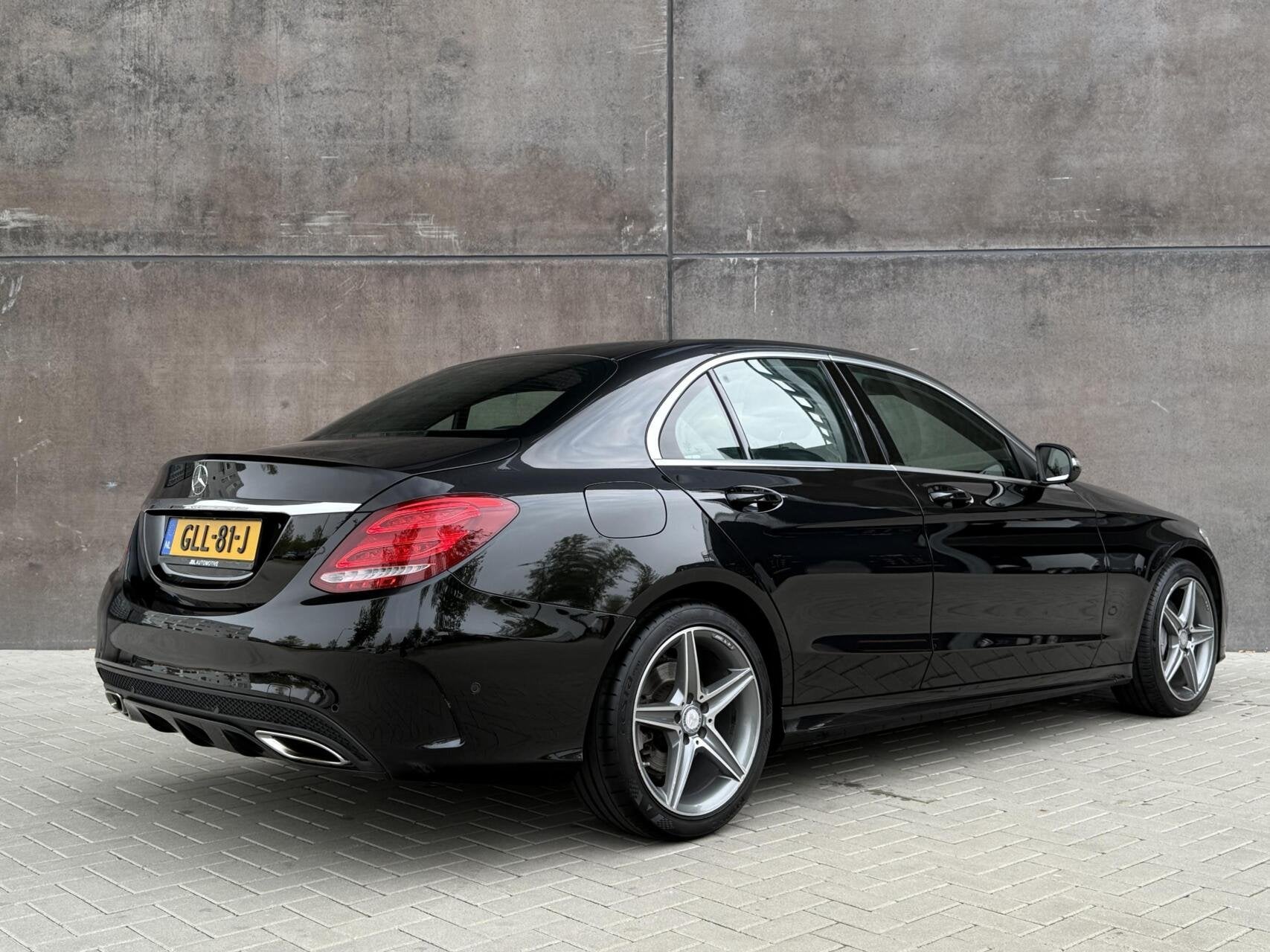 Mercedes C-klasse 200 Ambition | AMG-Pakket | Head-UP | Navi, Auto's, Achterwielaandrijving, Gebruikt, Zwart, Leder