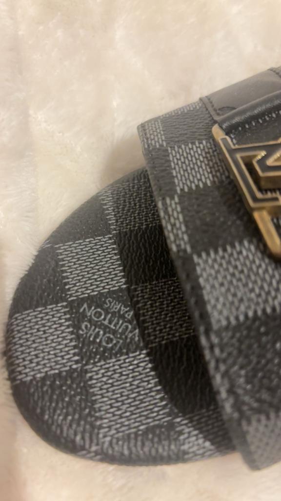 Louis Vuitton Damier Graphite Dames Slippers Maat 37, Slippers, Zwart, Ophalen of Verzenden, Gedragen