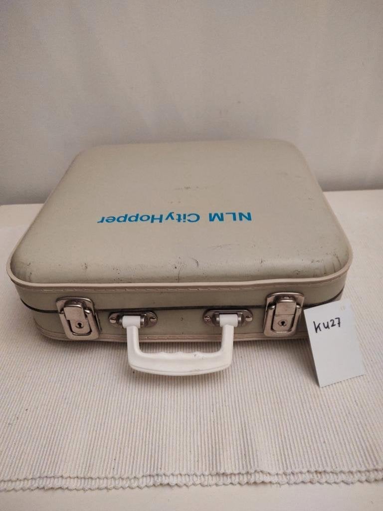 K427 VINTAGE NLM cityhopper stewardess koffer geperst karton, Overige materialen, Gebruikt, Onbekend, Minder dan 50 cm