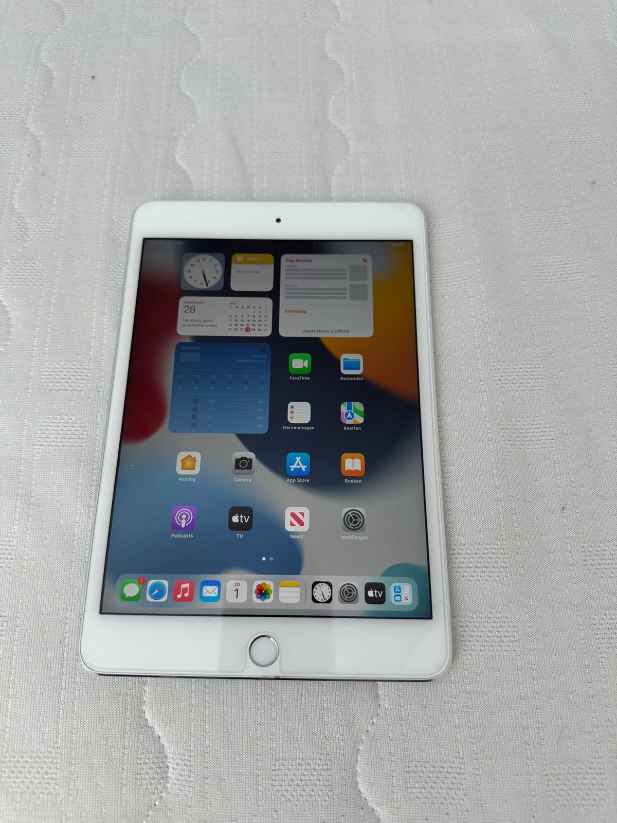 Ipad min 4 128gb met simkaart wifi, Computers en Software, Apple iPads, 10 inch, Apple iPad, Zwart, Ophalen of Verzenden