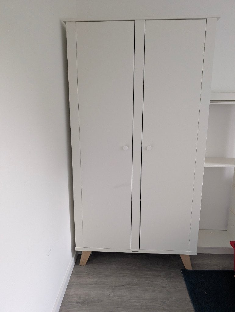 KIDSMILL Kinderkamer Set - Kledingkast & Commode, Gebruikt, 100 tot 150 cm, 100 tot 150 cm, Tijdloos, Modern
