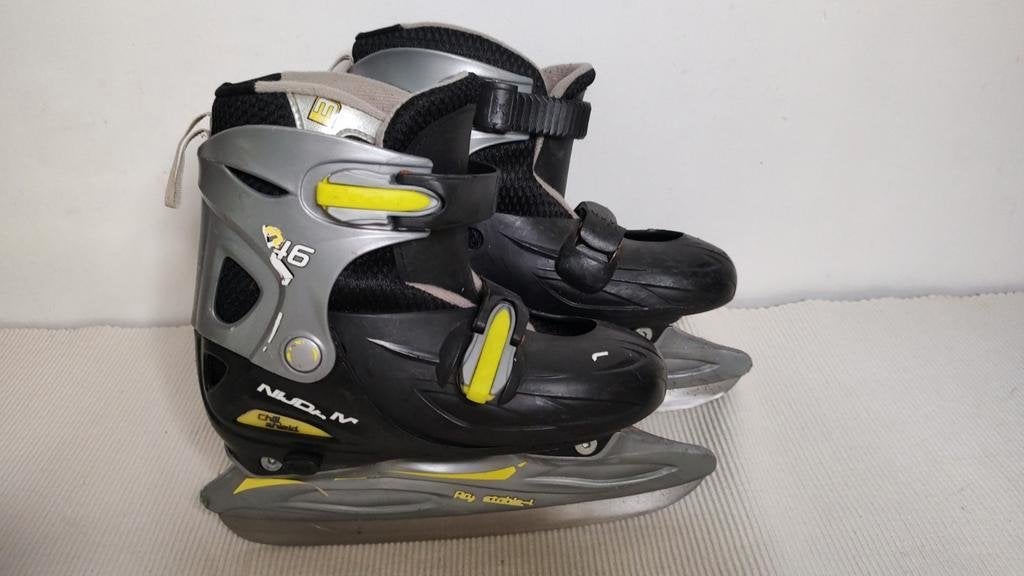 S526 Nijdam verstelbare IJshockeyschaatsen maat 34-37, Sport en Fitness, Schaatsen, Gebruikt, Nederland, Ophalen of Verzenden