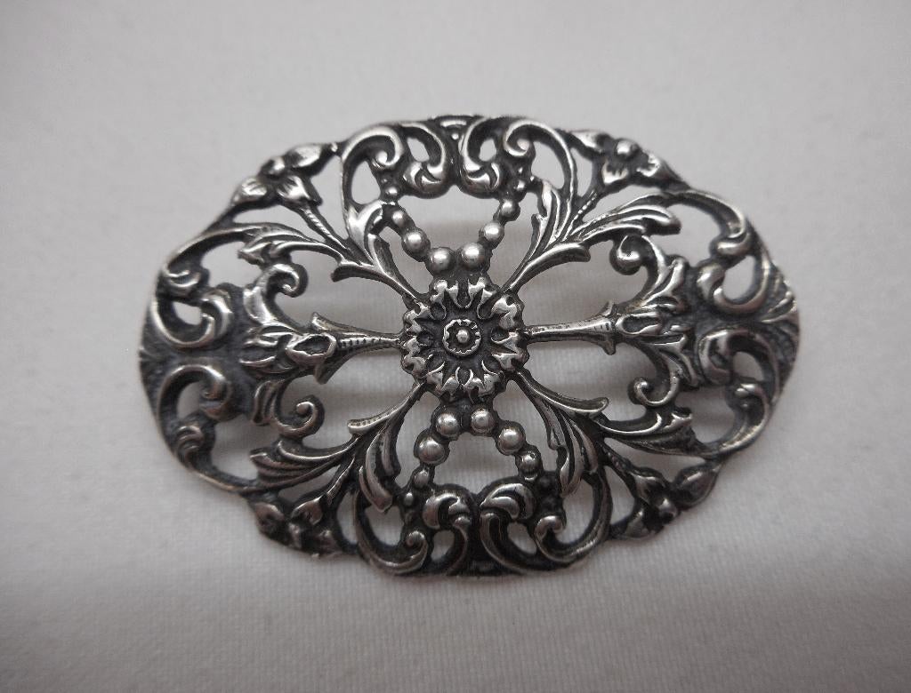Zilveren vintage broche Niekerk nr.612, Verzenden, Minder dan 4 cm, Zo goed als nieuw, Zilver
