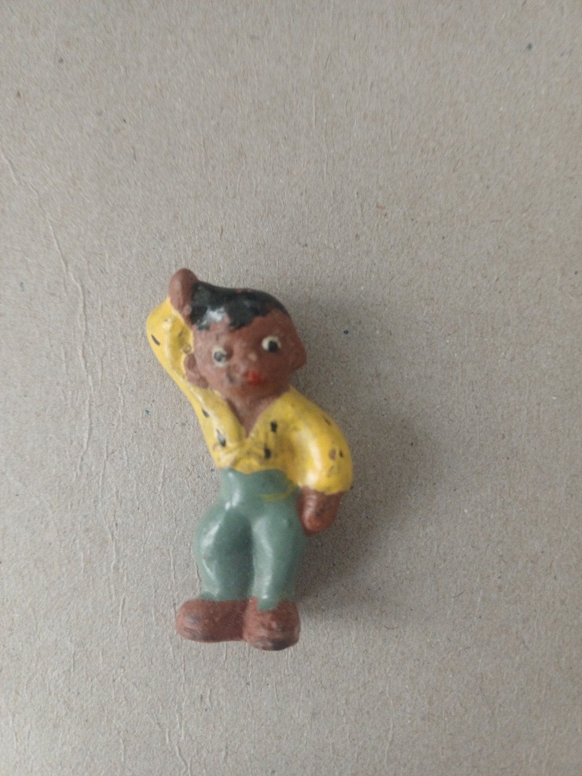 Miniatuur beeldje terracotta/klei, Verzamelen, Beelden en Beeldjes, Ophalen of Verzenden, Zo goed als nieuw, Mens