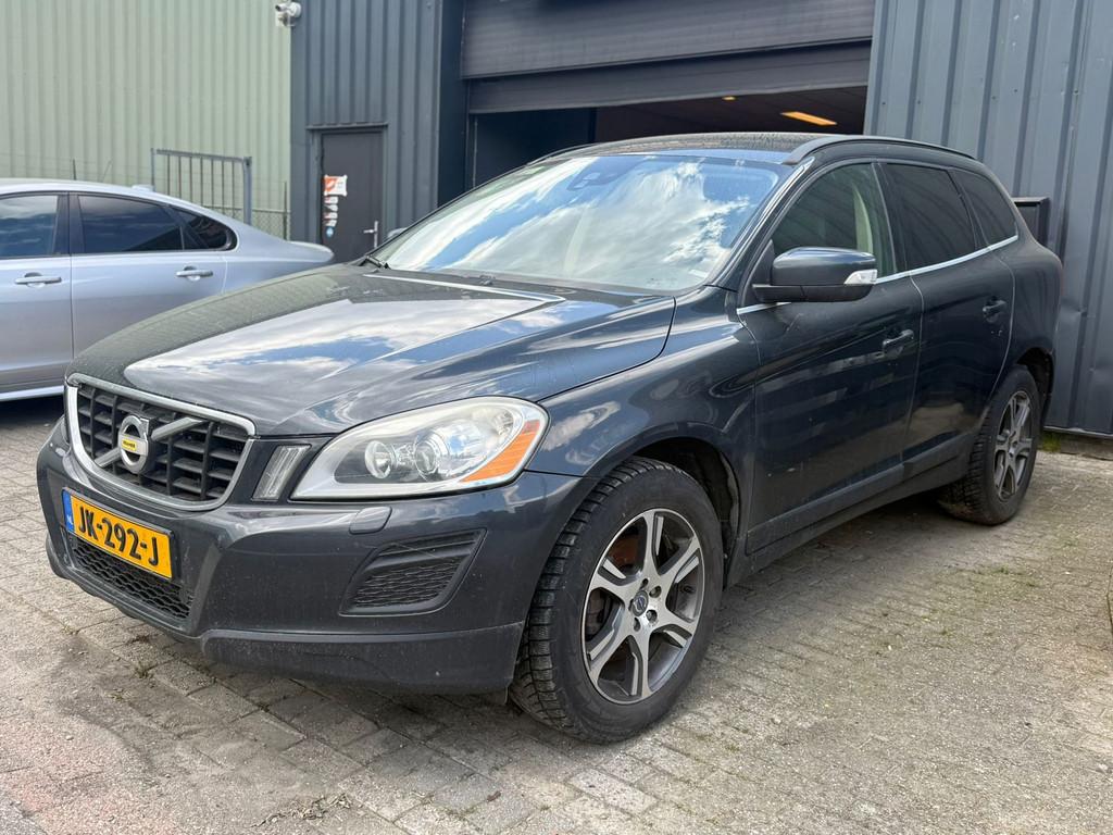 Volvo XC60 2.0 D3 Summum 2012 DEFECT, Auto's, Volvo, Euro 5, 15 km/l, Gebruikt, Overige carrosserieën