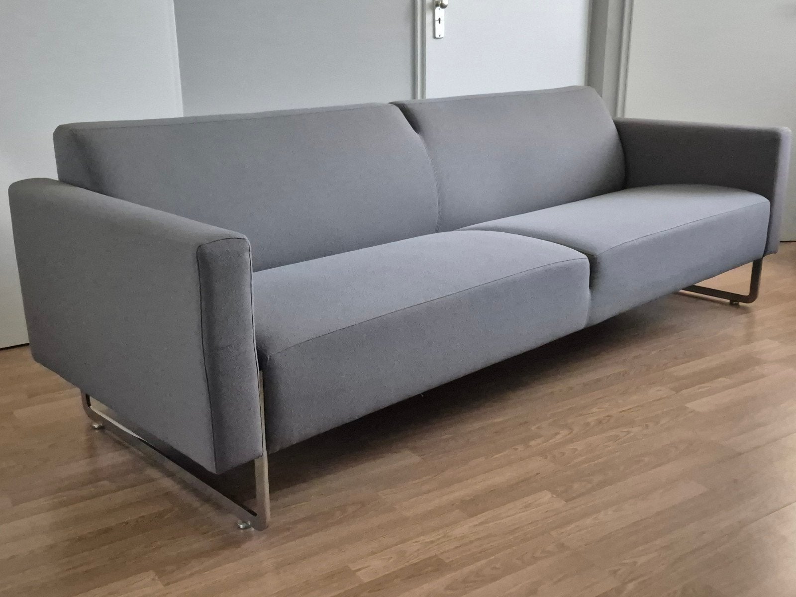Artifort Mare Design Bank 3 zits in grijze orginele artifort, Huis en Inrichting, Banken | Bankstellen, Ophalen, Driepersoons
