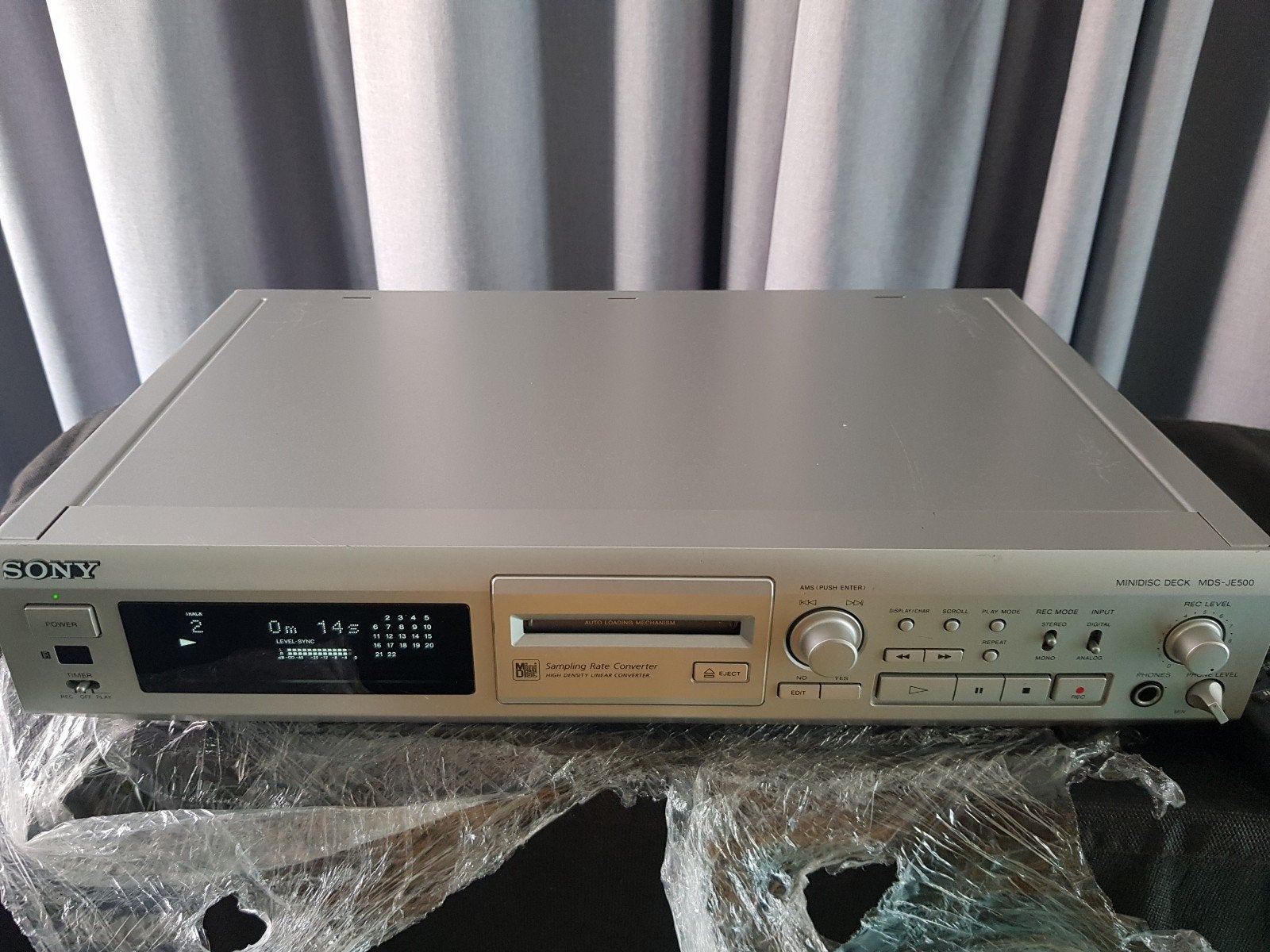 Sony minidisc mds-je500 met afstandsbediening, Verzenden, Minidisc-speler