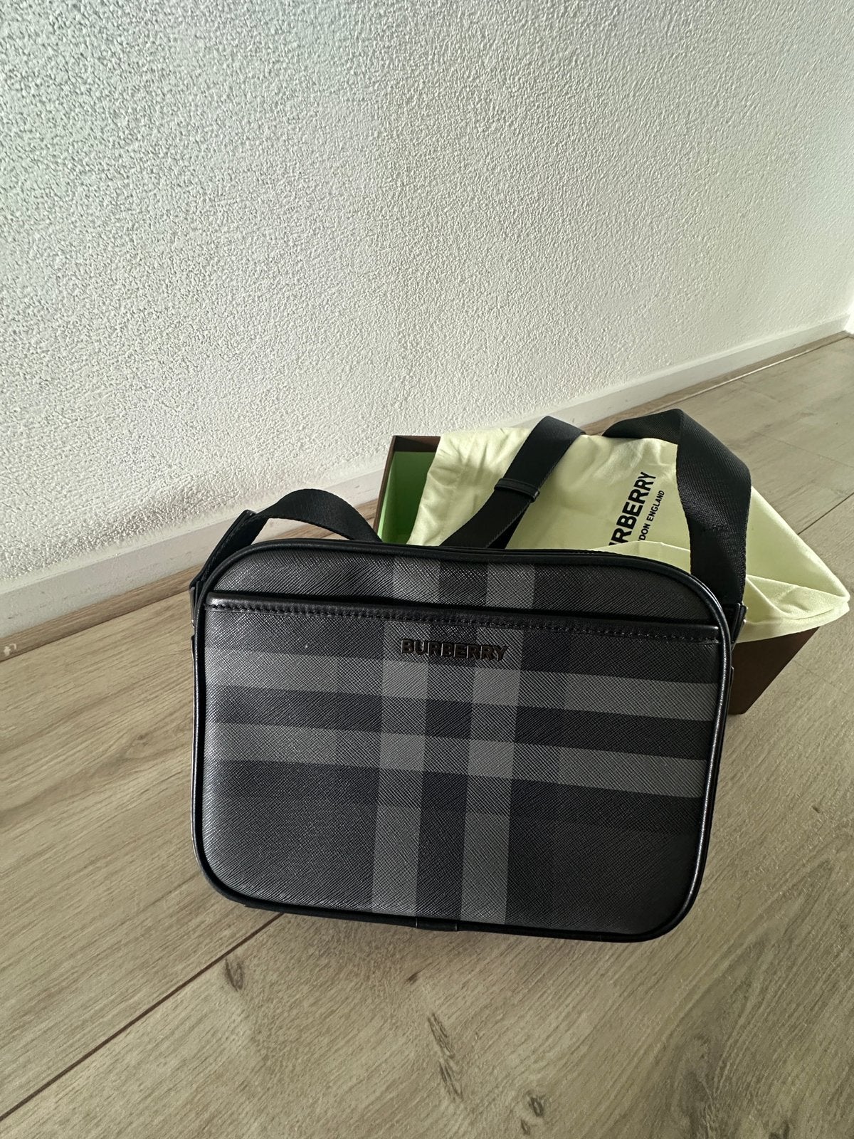 Burbery heren tas nieuw, Sieraden, Tassen en Uiterlijk, Tassen | Schoudertassen, Ophalen of Verzenden, Nieuw, Zwart