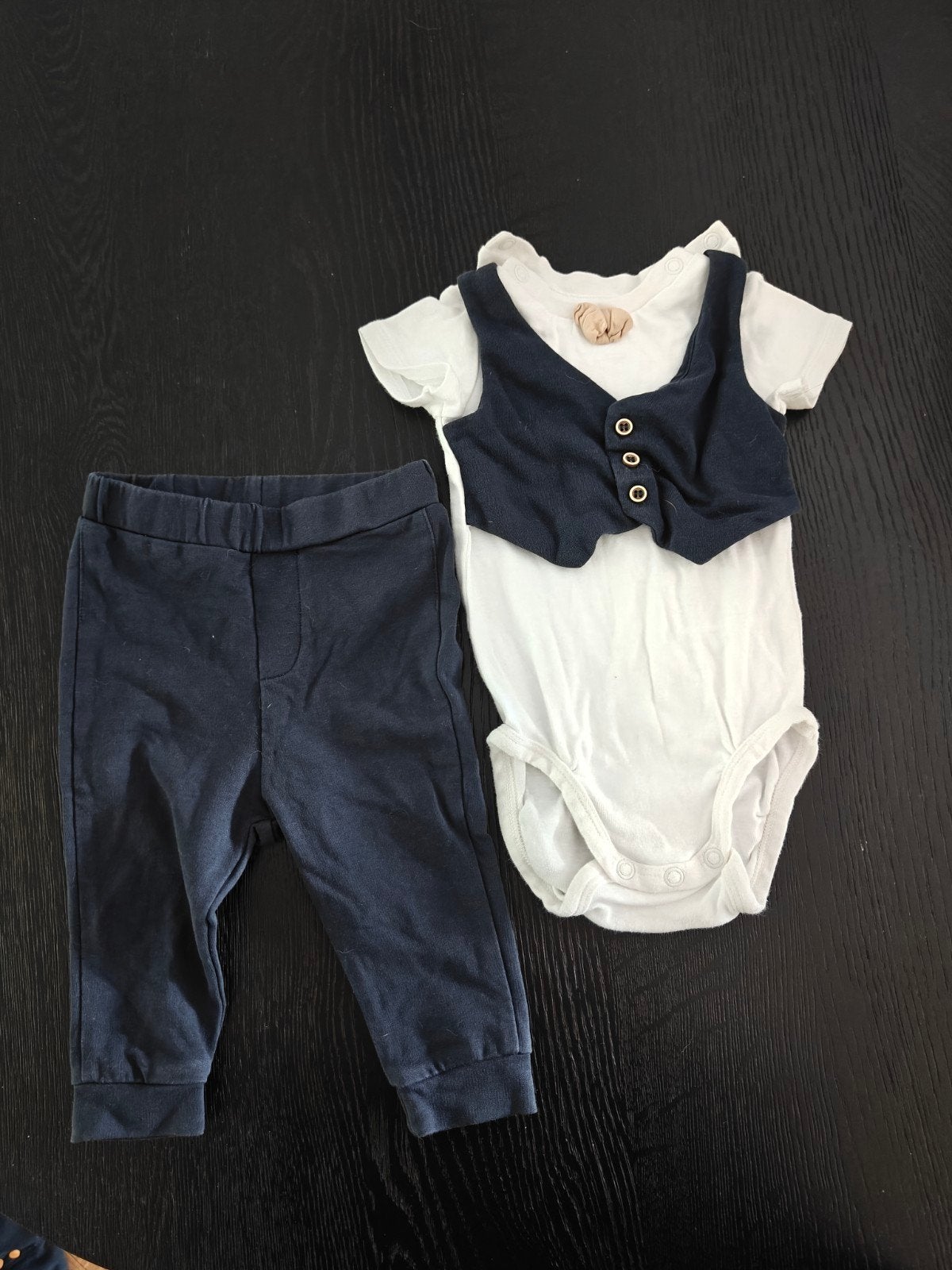 H&M Baby Set: Romper met Gilet en Broekje (Maat 62), Ophalen of Verzenden, Zo goed als nieuw, H&M, Jongetje