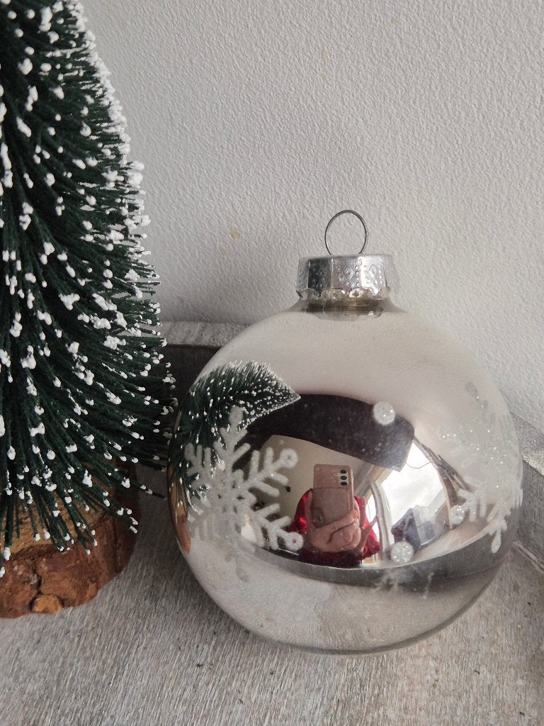 Vintage kerstbal zilver met ijssterren 614, *, Gebruikt, *, Ophalen of Verzenden