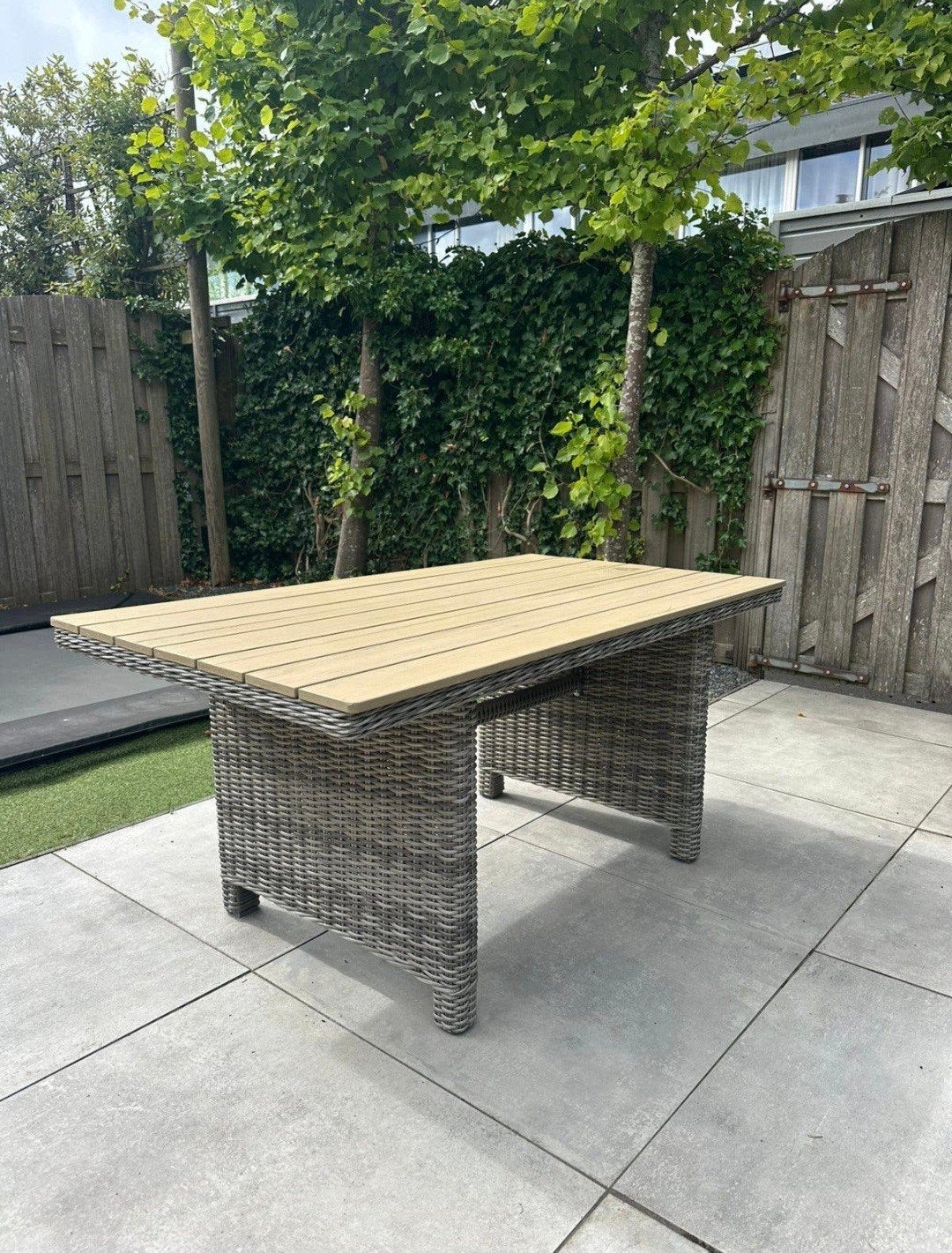 Grijze wicker tuintafel - bezorgen mogelijk, Ophalen, Rechthoekig, Wicker
