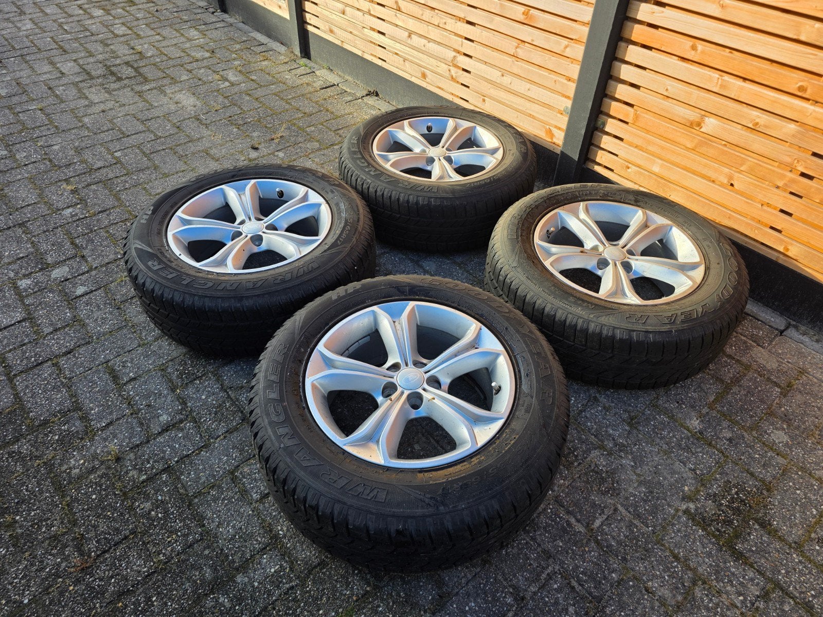 Land Rover discover sport 17 inch 235/65R17, Gebruikt, Banden en Velgen, 17 inch, Ophalen of Verzenden