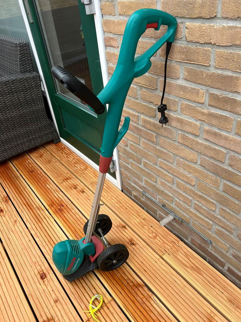 Bosch Combitrim 23cm Elektrische Grastrimmer met Wielen, Cirkelmaaier, Gebruikt, Elektrische grasmaaier, Minder dan 30 cm