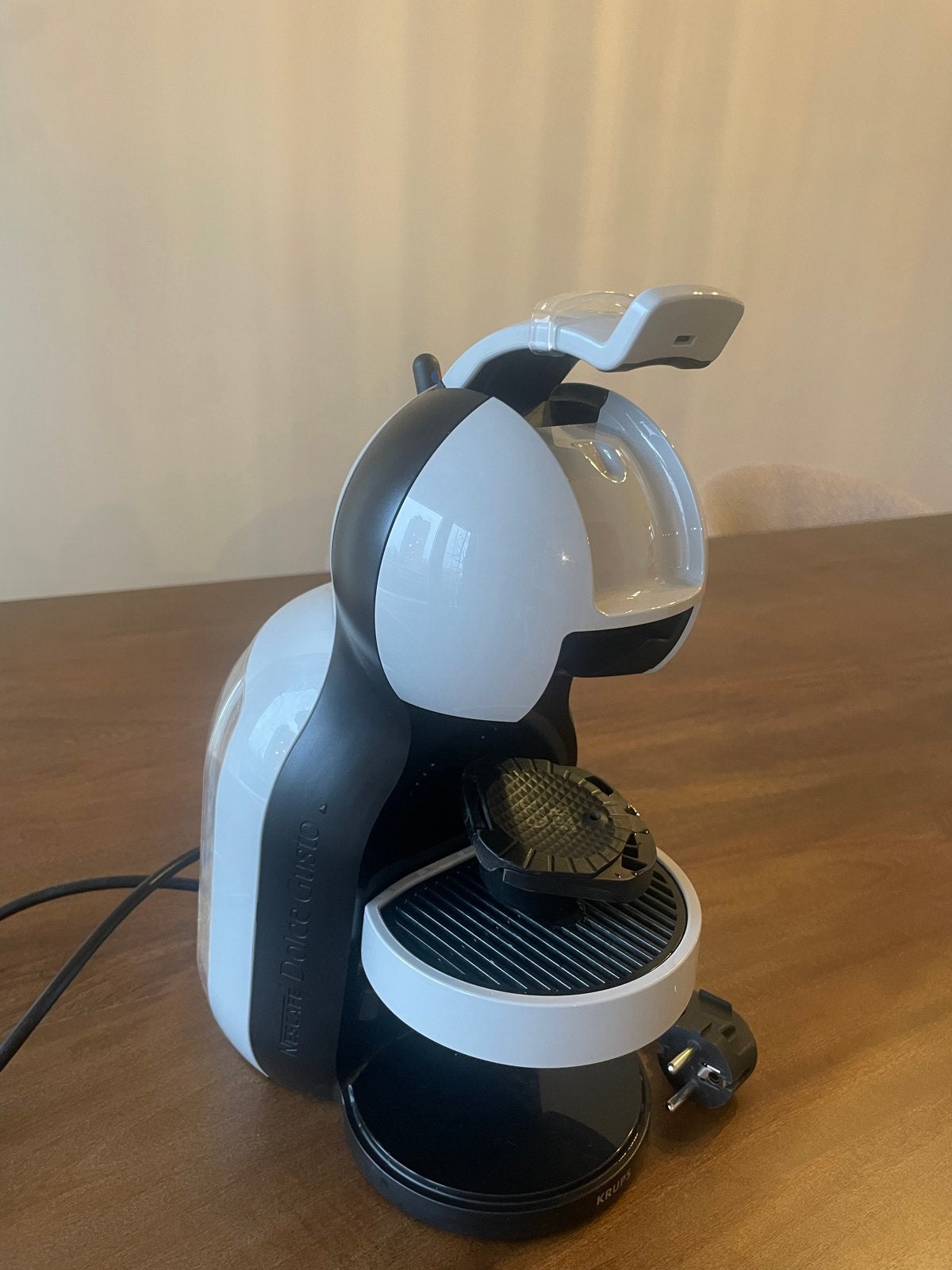 Nescafé Dolce Gusto Krups Koffiezetapparaat, Gebruikt, Koffiemachine, Ophalen of Verzenden, 1 kopje