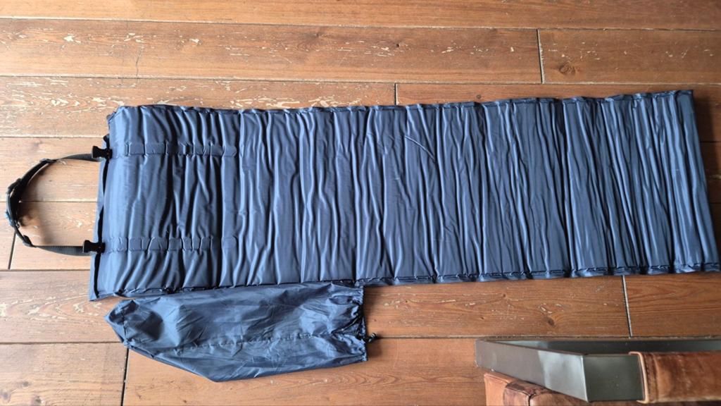 Zelfopblaasbaar matras blauw zgan 180 x 51, Ophalen of Verzenden, Zo goed als nieuw, 1-persoons