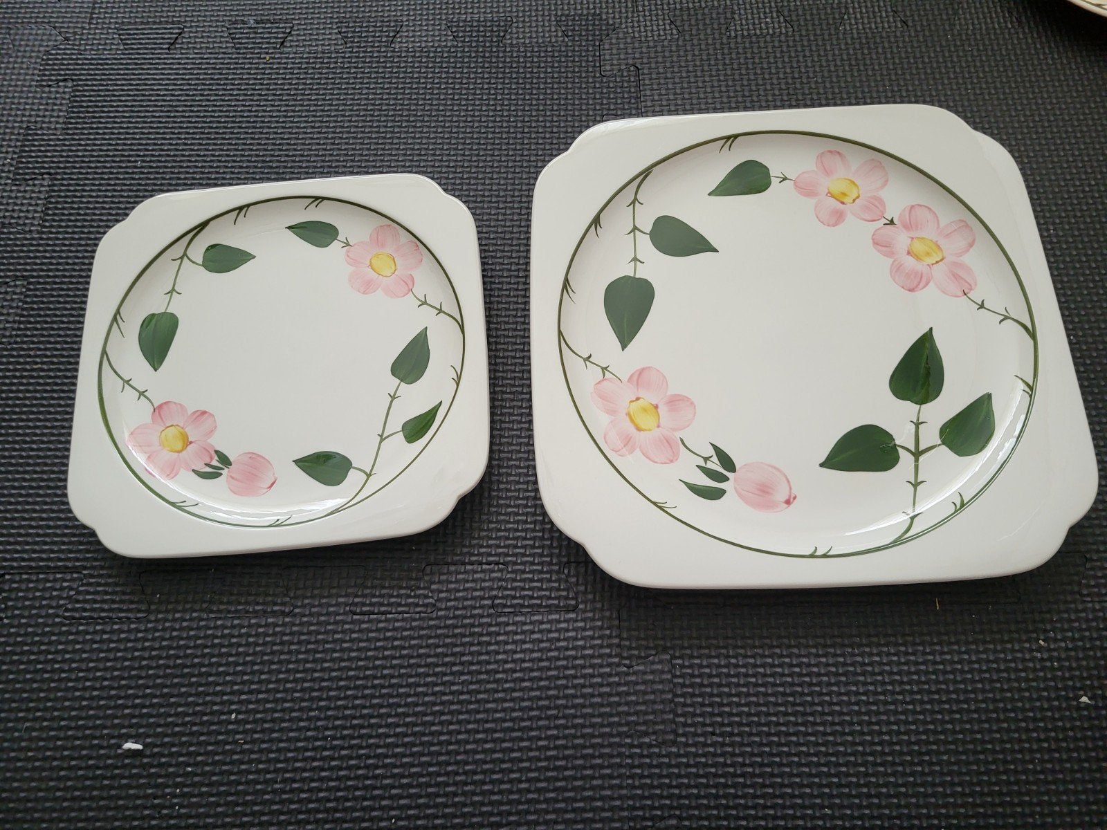 vierkant bord villeroy&boch wild rose, Huis en Inrichting, Keuken | Servies, Ophalen, Porselein, Overige stijlen, Bord(en)