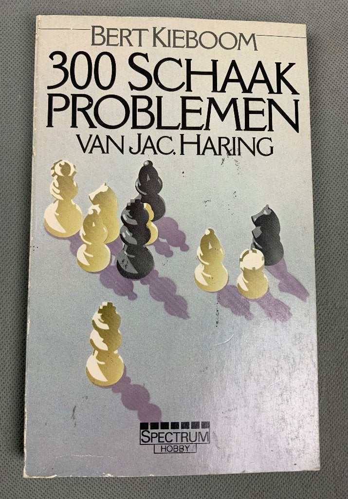 Boek 300 Schaakproblemen van Jac. Haring - Bert Kieboom 1984, Gelezen, Ophalen of Verzenden, Bert Kieboom, Overige onderwerpen