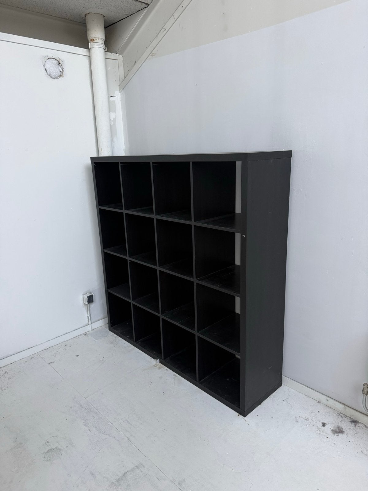 Zwart vakkenkast met 16 vakken ikea, Ophalen, Gebruikt