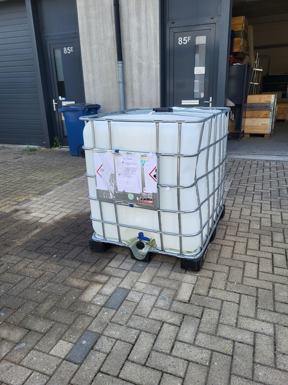 IBC container 1000L, 150 liter of meer, Ophalen