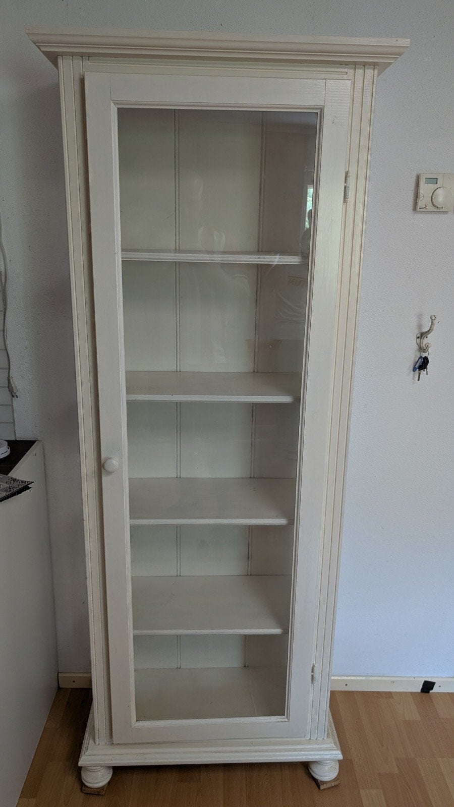 Houten vitrinekast met glazen deur, Glas, Klassiek, 150 tot 200 cm, 25 tot 50 cm
