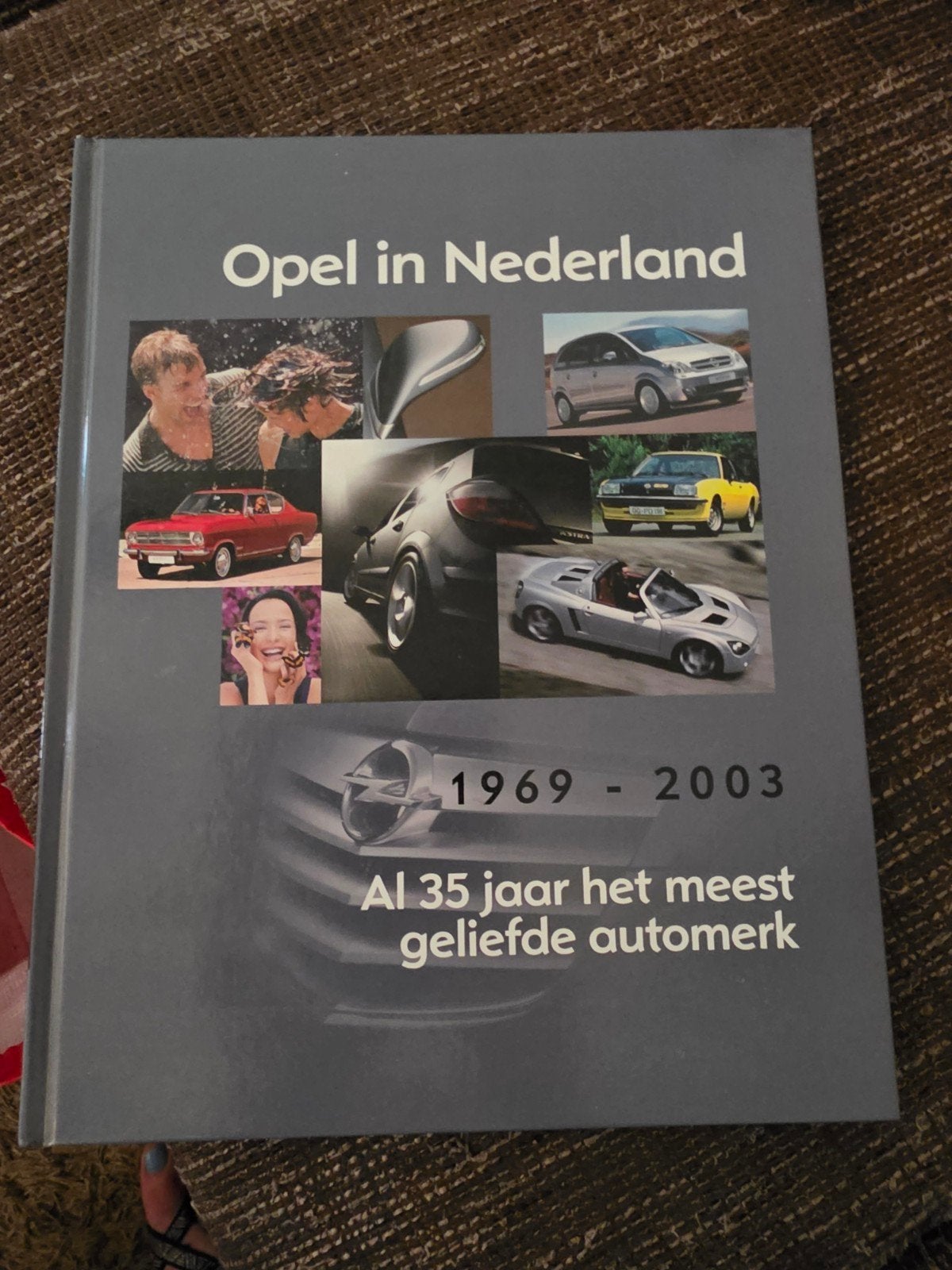 Opel in Nederland 1969-2003: 35 jaar geliefd automerk, Ophalen of Verzenden, Zo goed als nieuw, Opel, Diverse auteurs