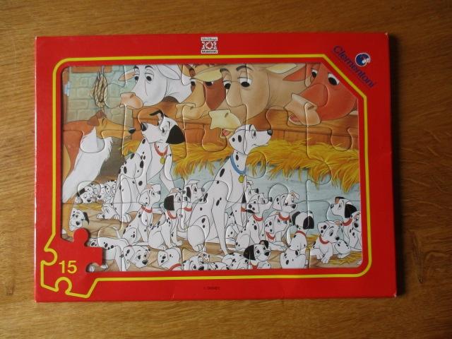 Disney 101 Dalmatiërs kartonnen inlegpuzzel in stal 22x30cm, Verzamelen, Disney, Ophalen of Verzenden, Overige figuren, Nieuw